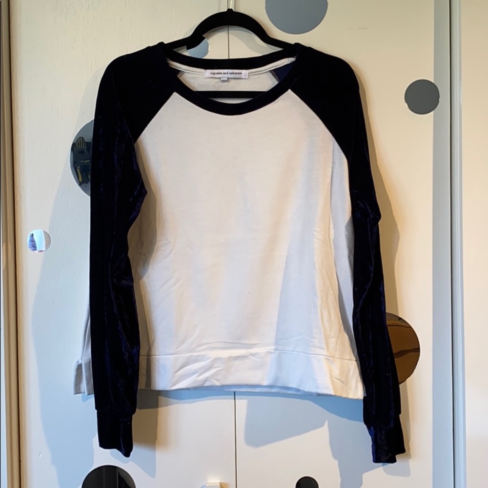 Cupcakes & Cashmere Shirt w Navy Velvet Sleeves